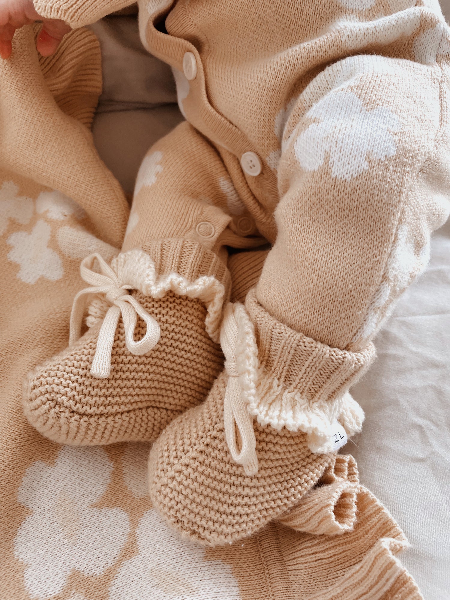 By Ziggy Lou - 100% cotton baby clothing. Featuring  mango frill booties.